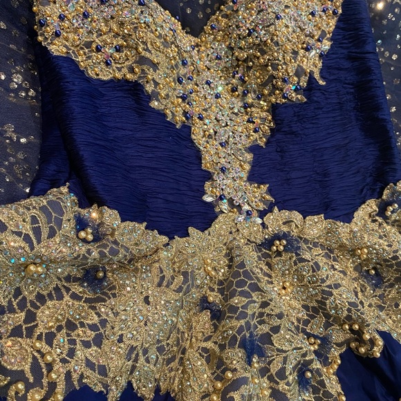 Ragazza Slightly used in perfect condition Converts to short dress No damage - Picture 3 of 10